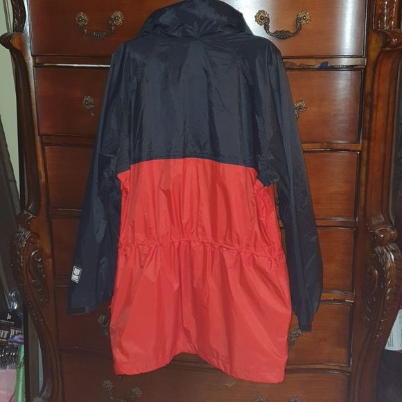 Men's Helly Hansen Colorblock Waterproof Rain Parka sz Med - Picture 6 of 6